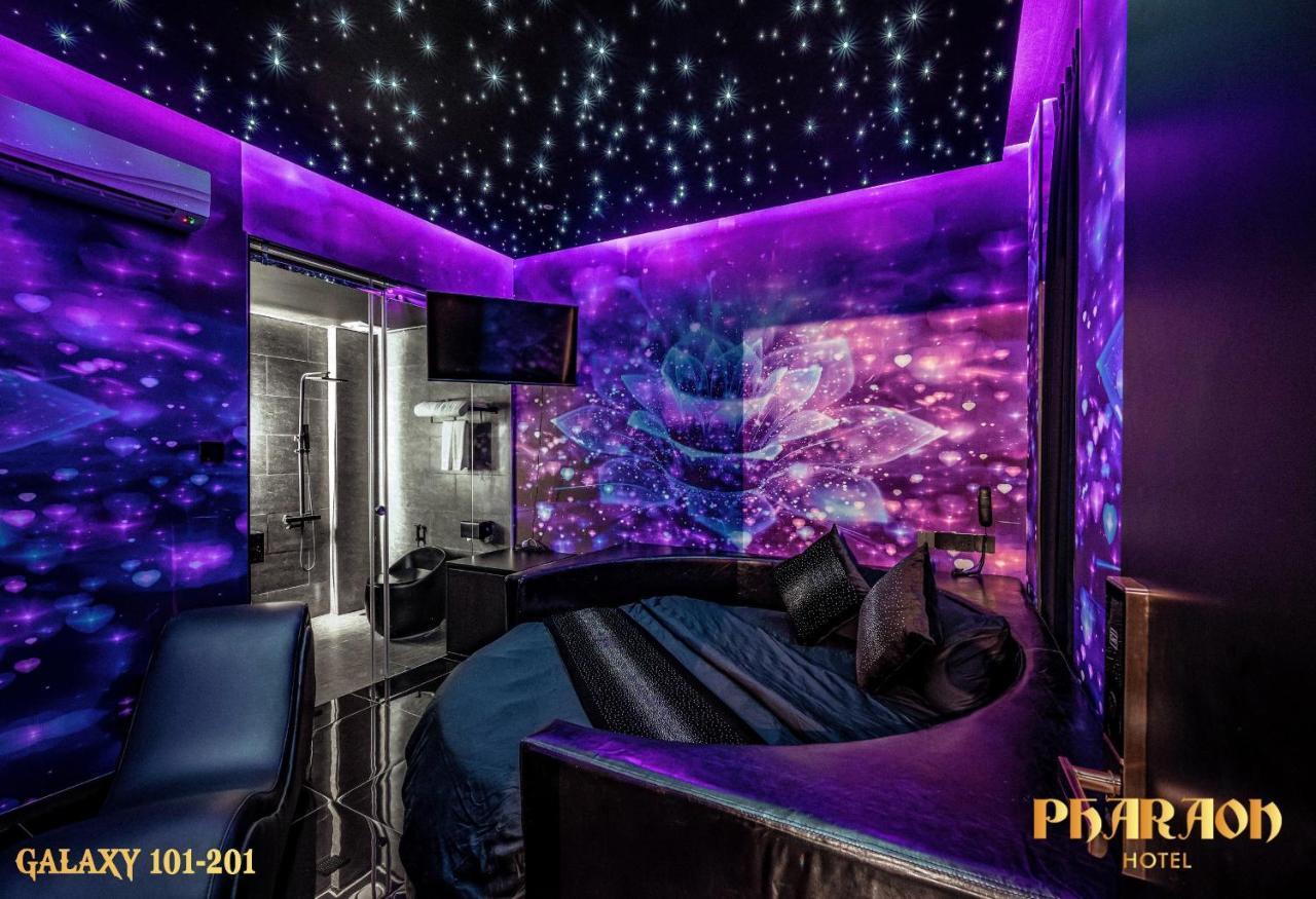Pharaon 2 Khách sạn